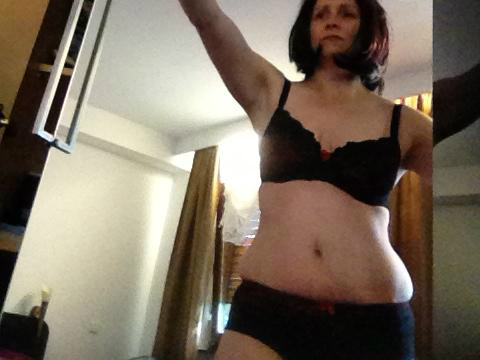 Livesex mit Hexchen411 auf Camseite.com