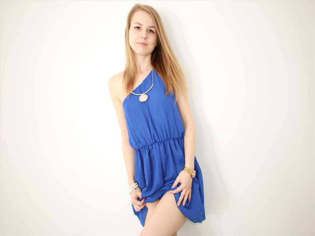 Livesex mit CuteMadeline auf Camseite.com