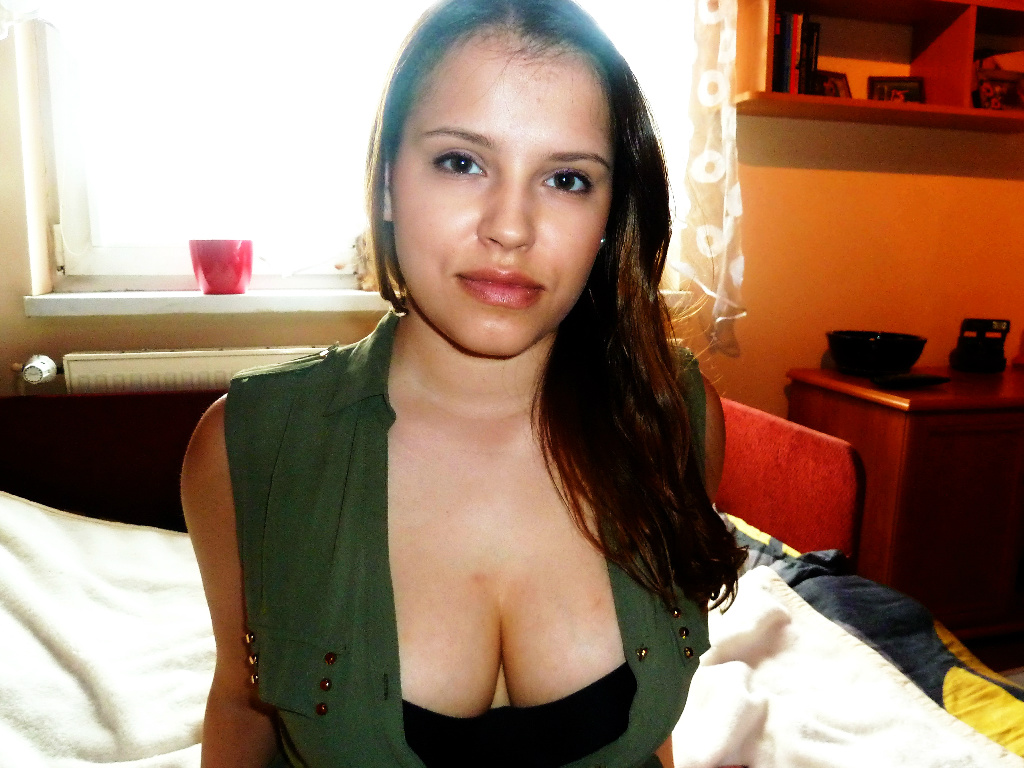 Livesex mit MissZoe auf Camseite.com