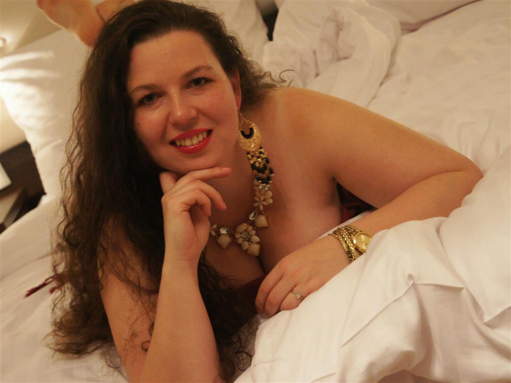 Livesex mit KarinaLOVE auf Camseite.com