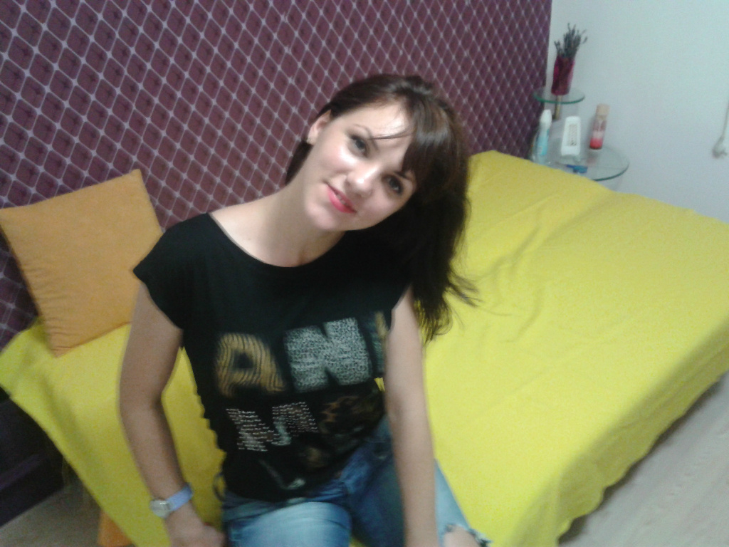 Livesex mit SuesseTrixy auf Camseite.com