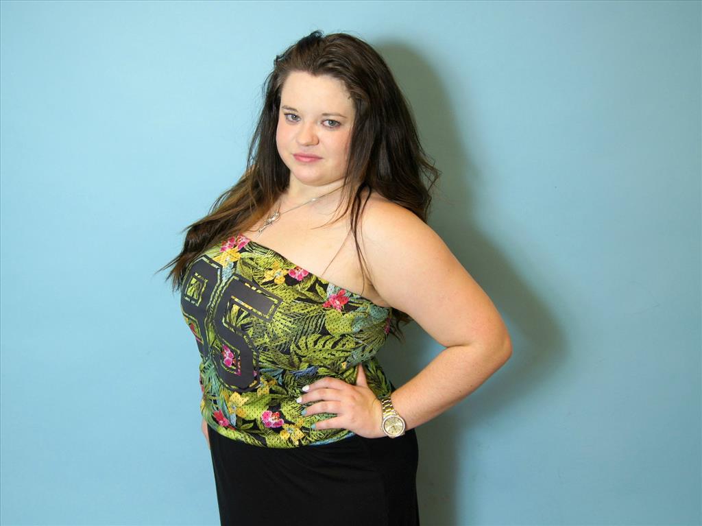 Livesex mit RachelAngel auf Camseite.com