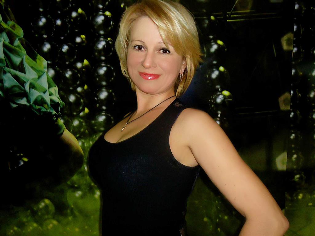 Livesex mit ReifeOlga auf Camseite.com