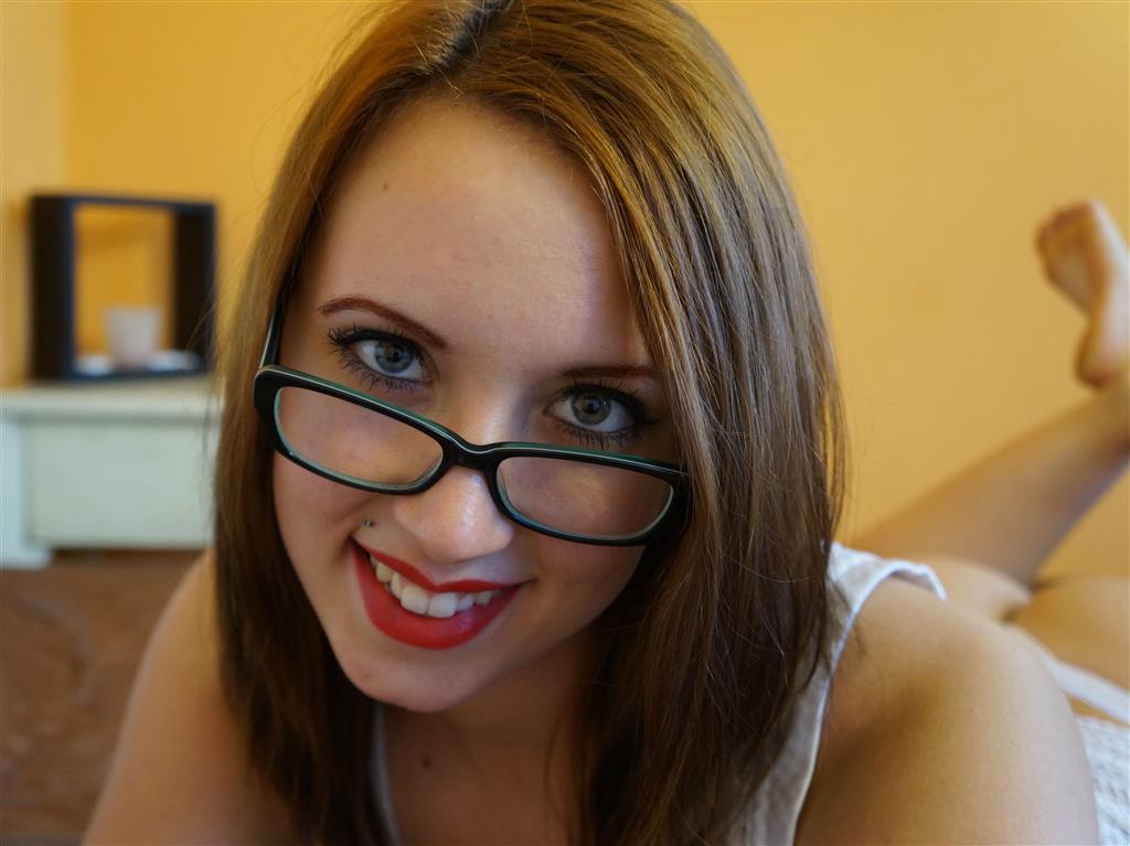 Livesex mit RebeccaGlam auf Camseite.com