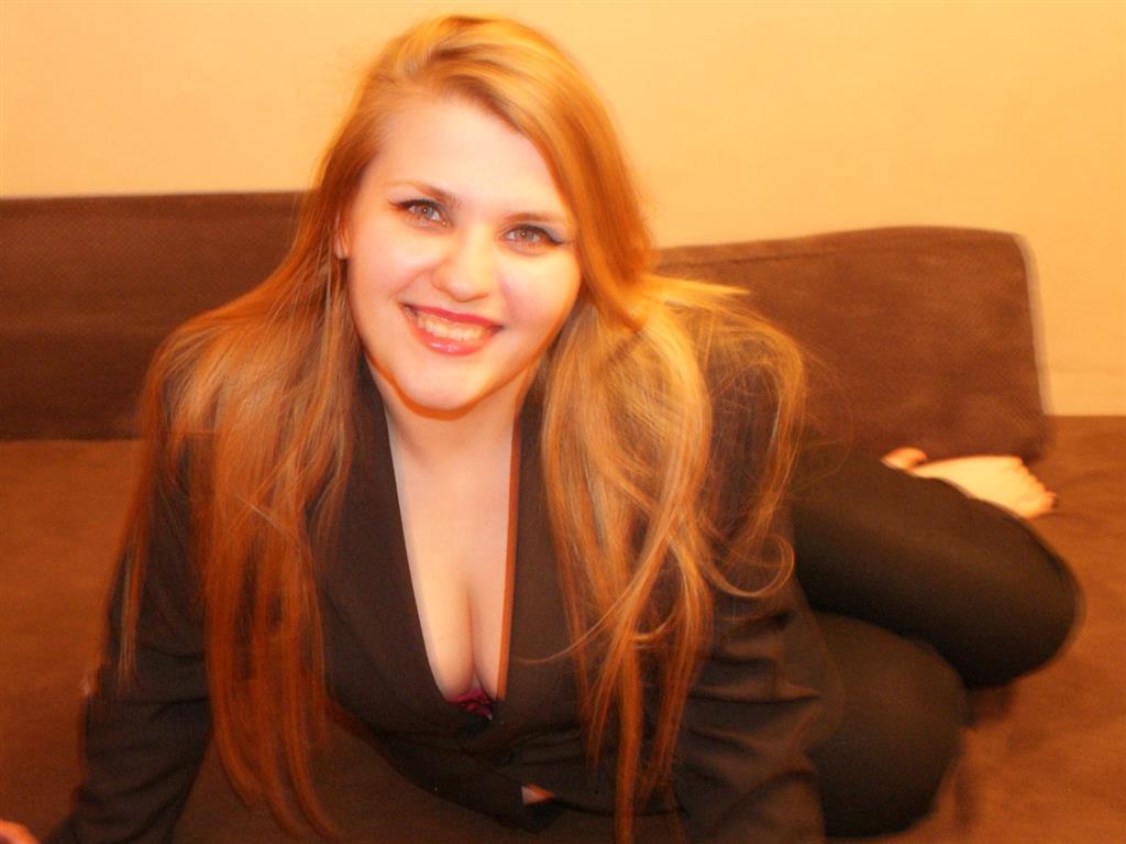 Livesex mit Sonia93xx auf Camseite.com