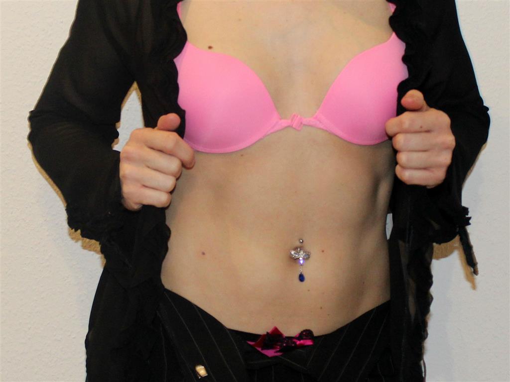 Livesex mit Sexy-Emily auf Camseite.com