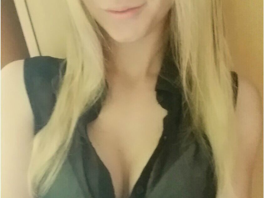 Livesex mit Aschlynn auf Camseite.com