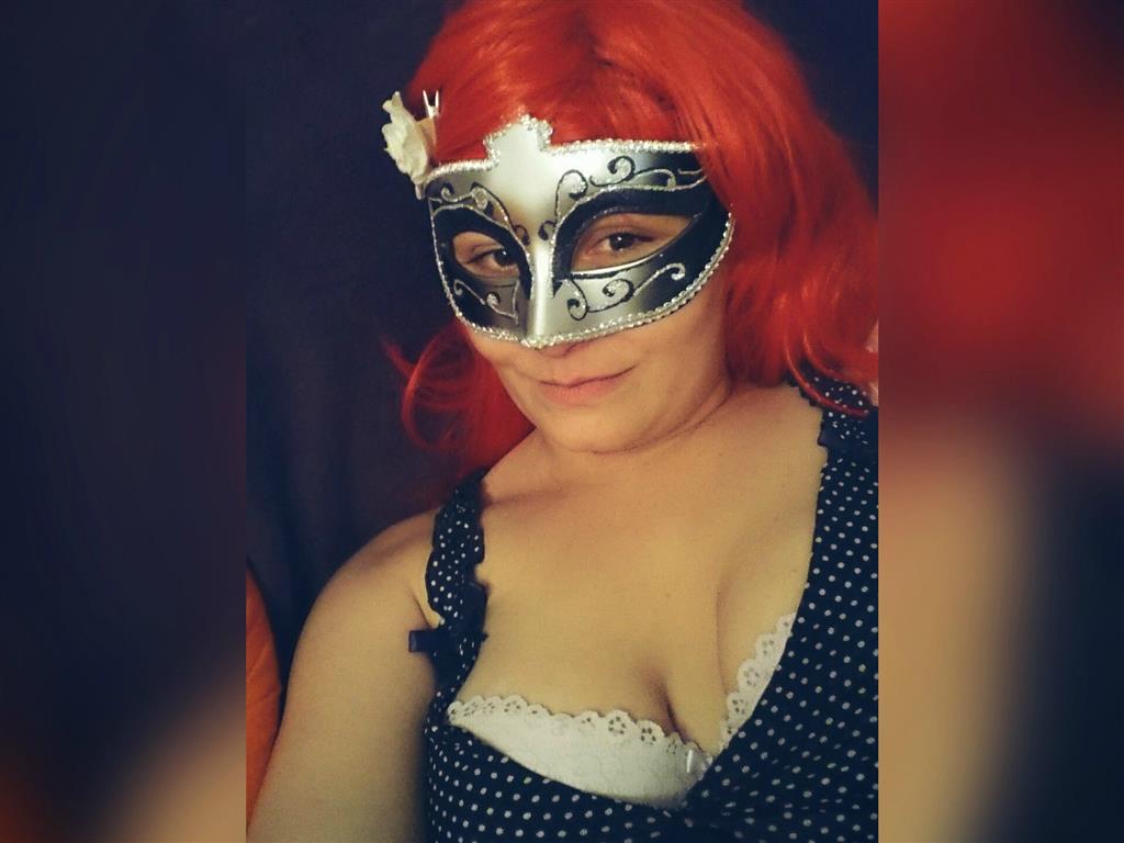 Livesex mit SweetLara-Kitten auf Camseite.com