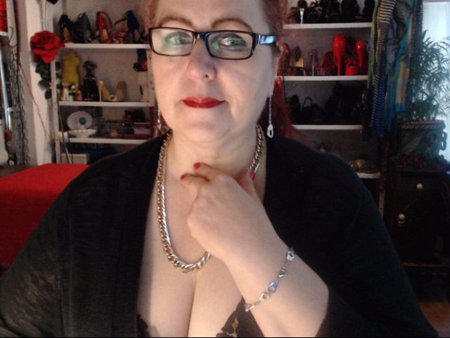 Livesex mit HerrinLiC auf Camseite.com