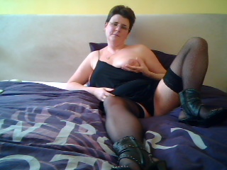 Livesex mit Hornyevelita auf Camseite.com