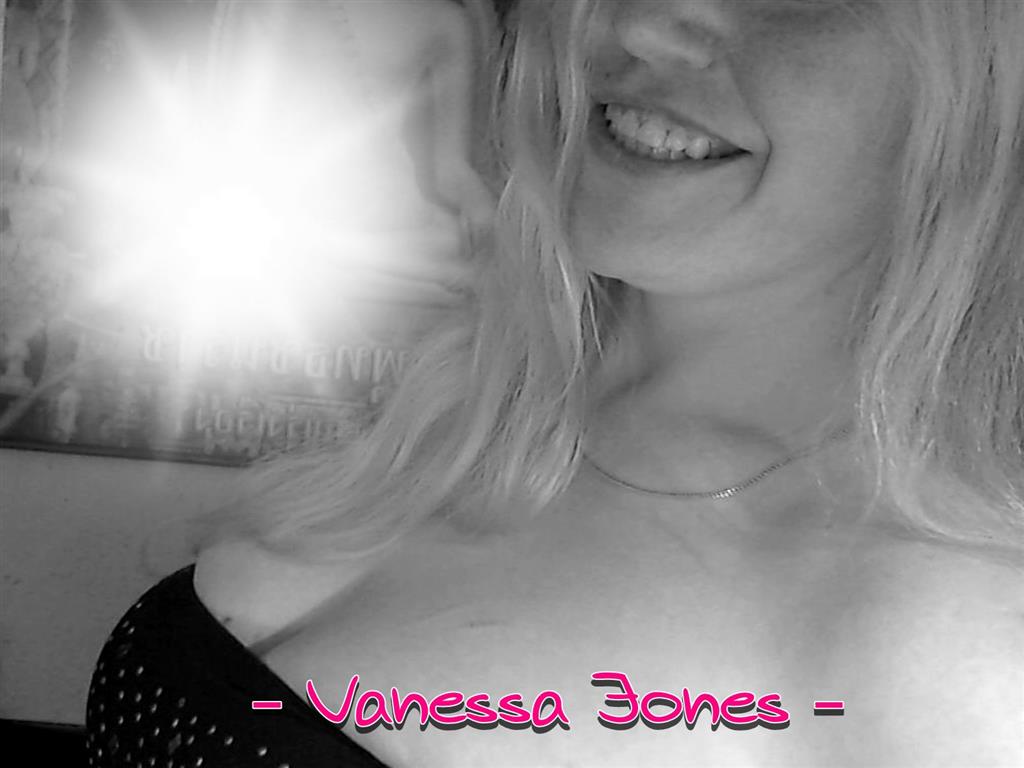Livesex mit VanessaJones auf Camseite.com
