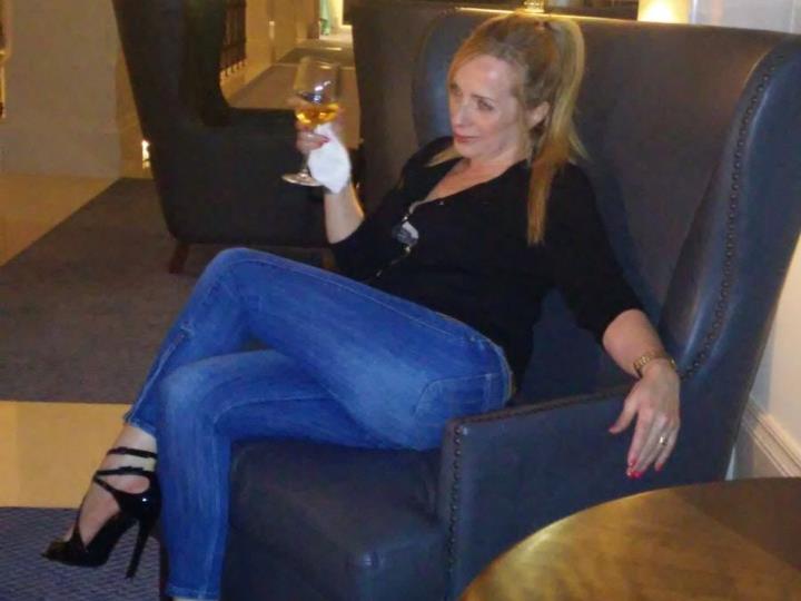 Livesex mit sensualMargot auf Camseite.com