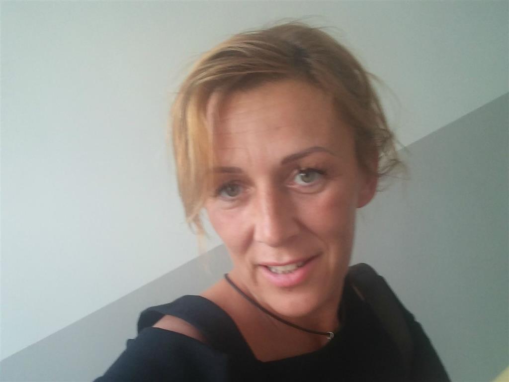 Livesex mit CiaraMature auf Camseite.com